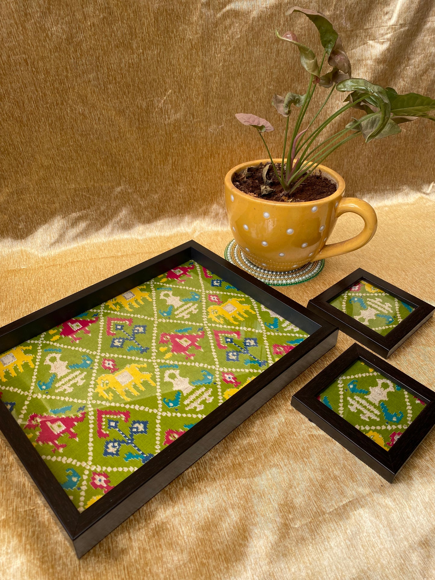 Green Patola Tray and Coaster Set