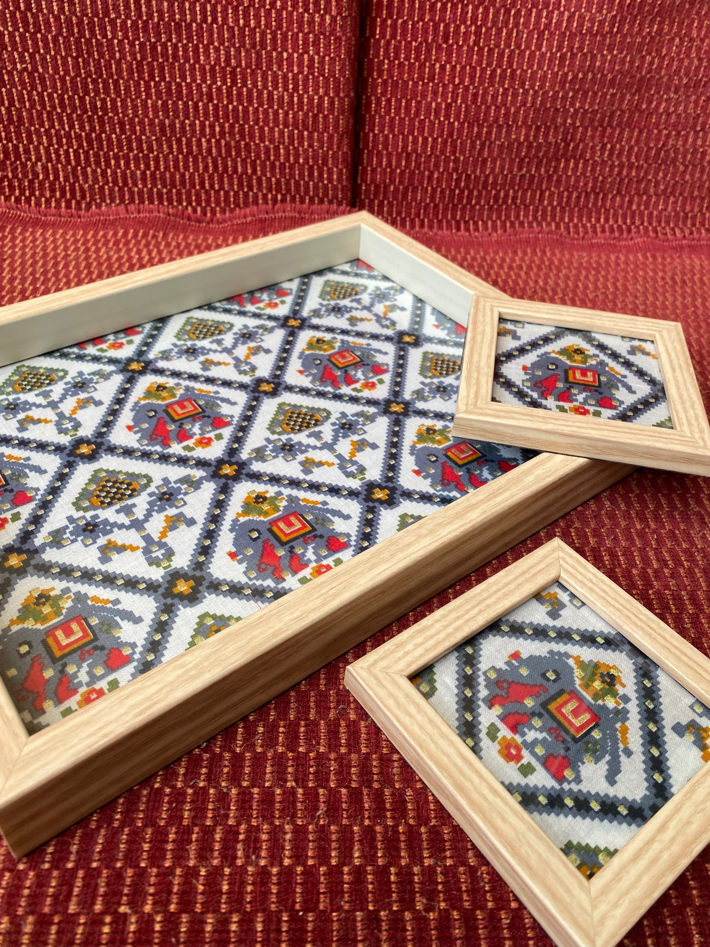 White & Grey Patola Tray and Coaster Set