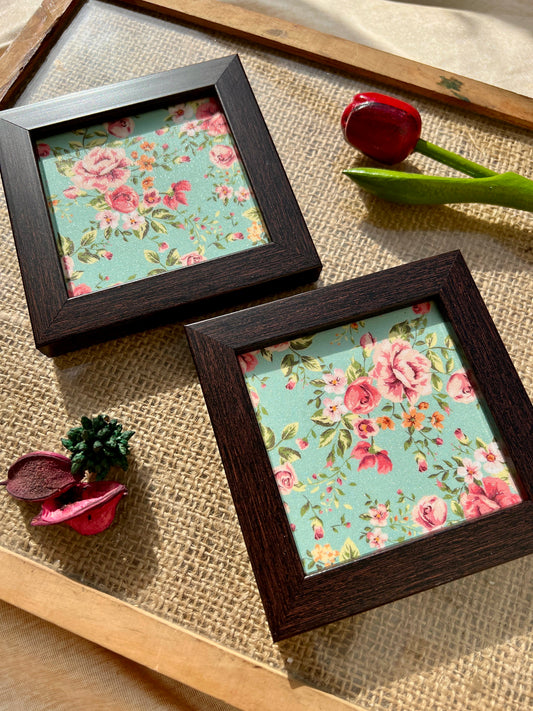 Elegant floral coaster with vintage blush roses on aqua base, perfect for luxury home décor.
The Vintage Rosefield coaster – sparkle-coated and ideal for timeless gifting.