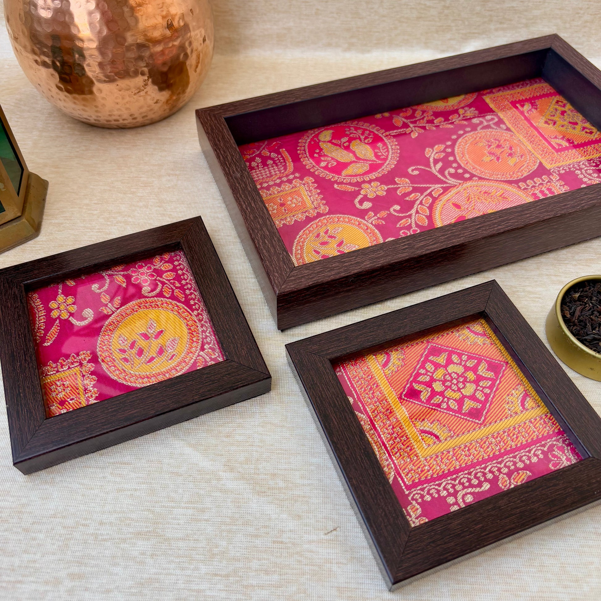 royal tray and coaster set for elegant home serving
rani tray and coaster set with rich festive design
festive Indian tray set for hosting and gatherings
