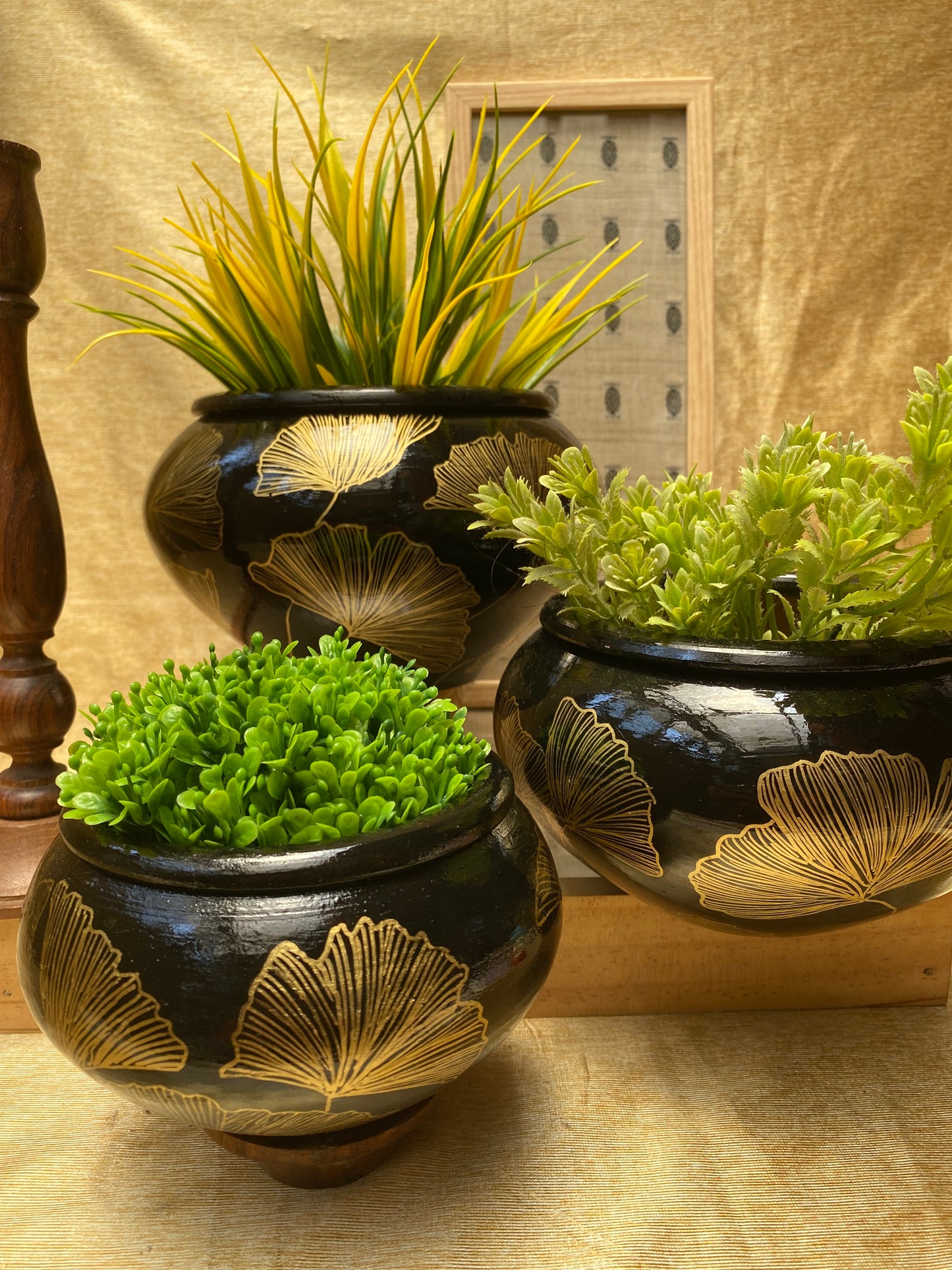 Golden Line Art Planter Set